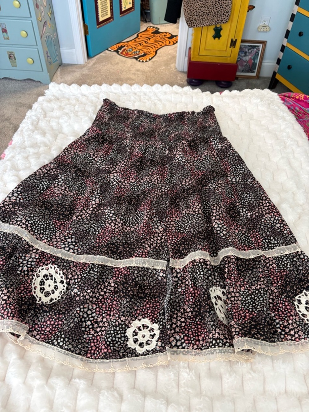 True Craft Easy wear ditzy tiered skirt med/large